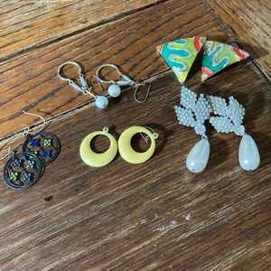 5 pairs of earrings